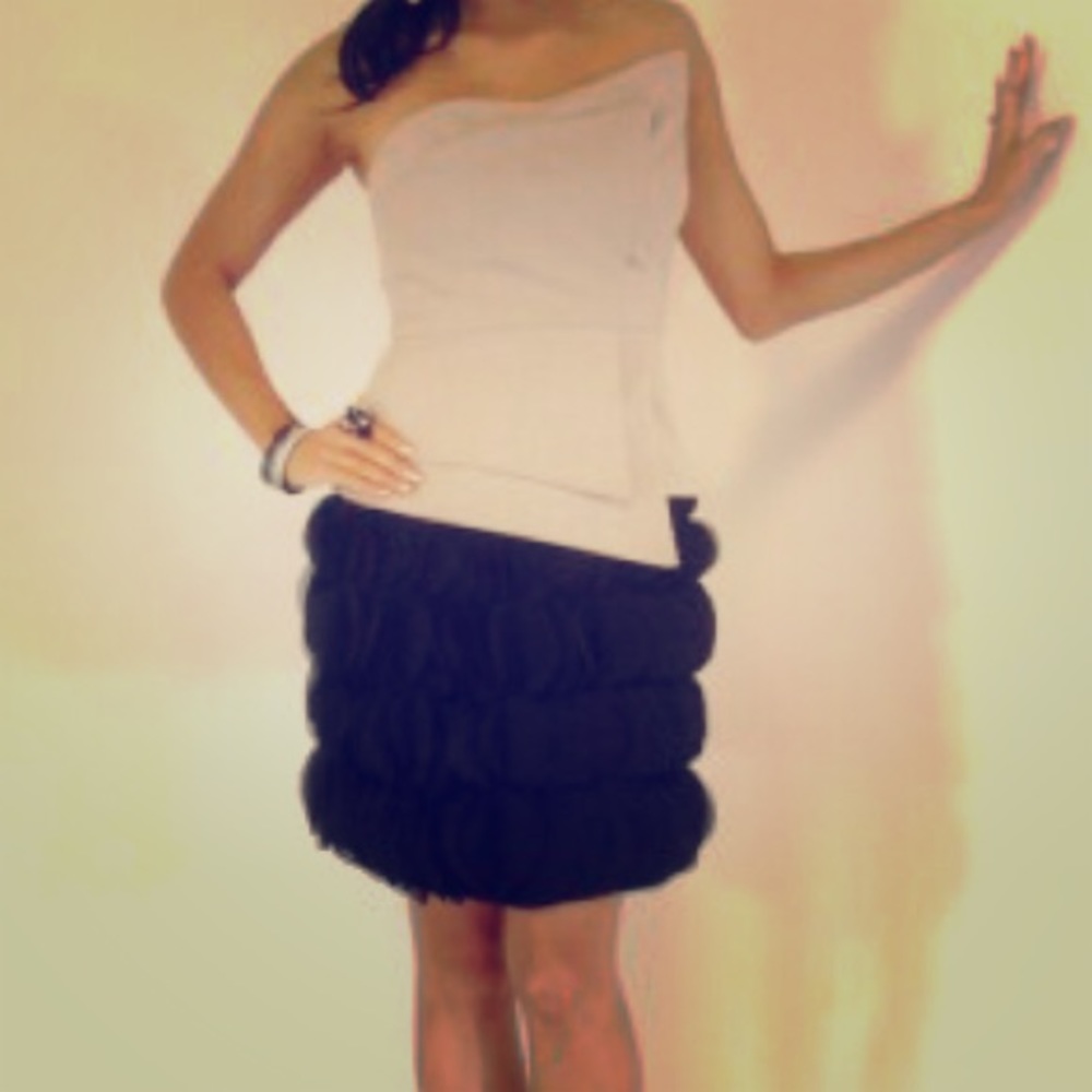 Black Halo   vamp frou frou mini dress size 4